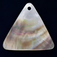 Forma Triangolo in madreperla di Tahiti - 40 x 44 mm