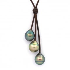 Collana in Cuoio e 3 Perle di Tahiti Cerchiate C 11 a 11.6 mm